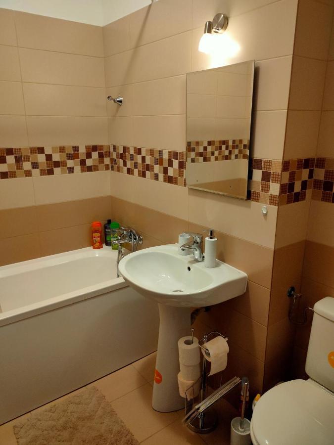 Dc Prelungirea Ghencea 38-40 Self Check-In Apartment บูคาเรสต์ ภายนอก รูปภาพ